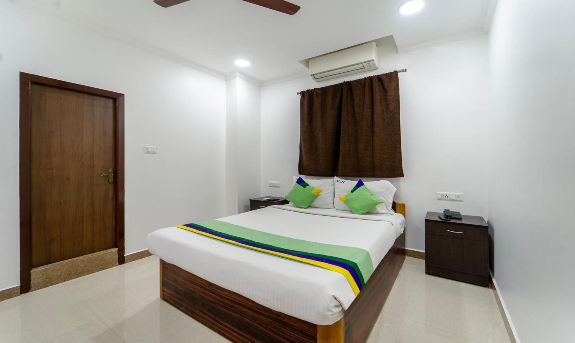 Hotel Treebo Ngh Transit