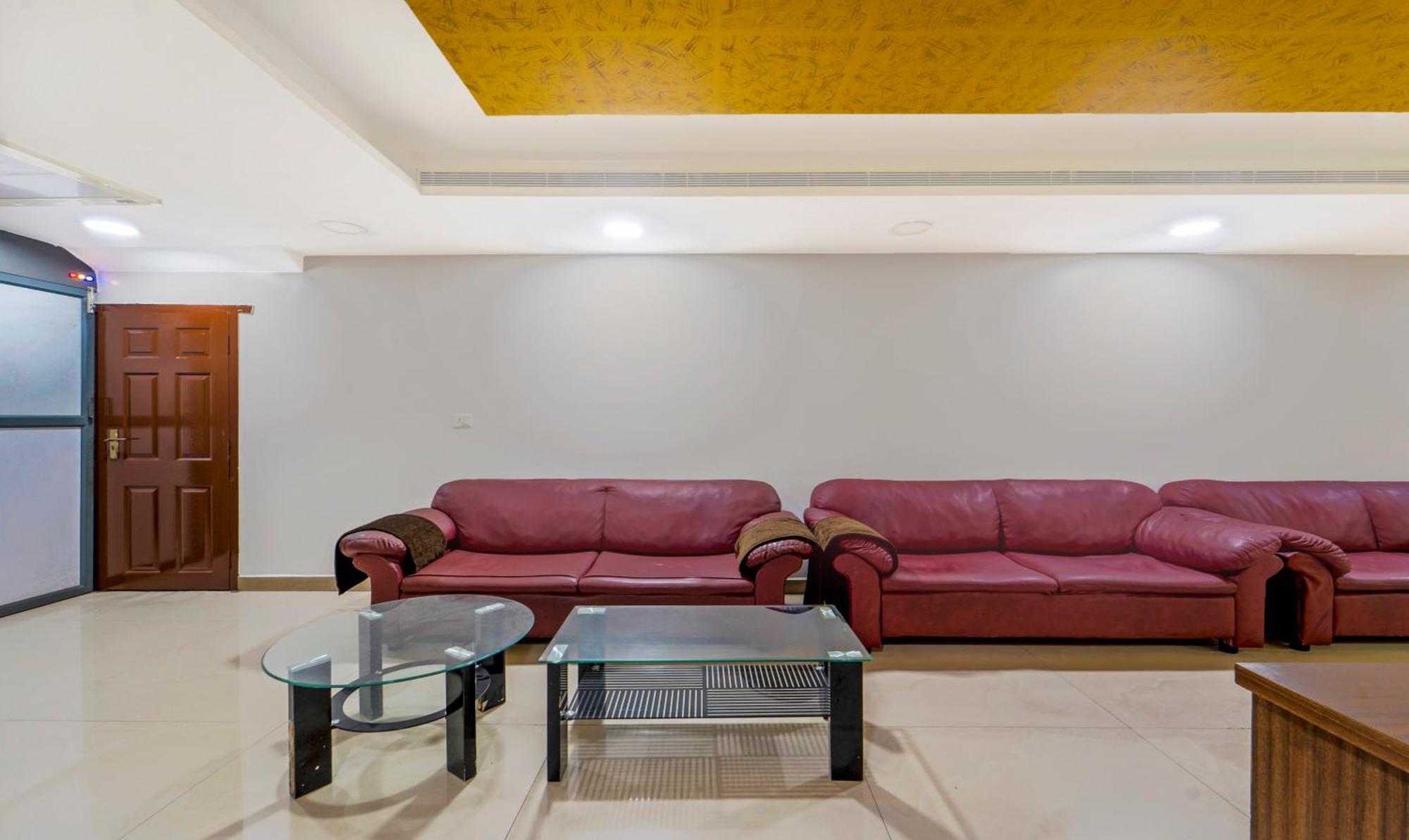 Hotel Treebo Ngh Transit 3*