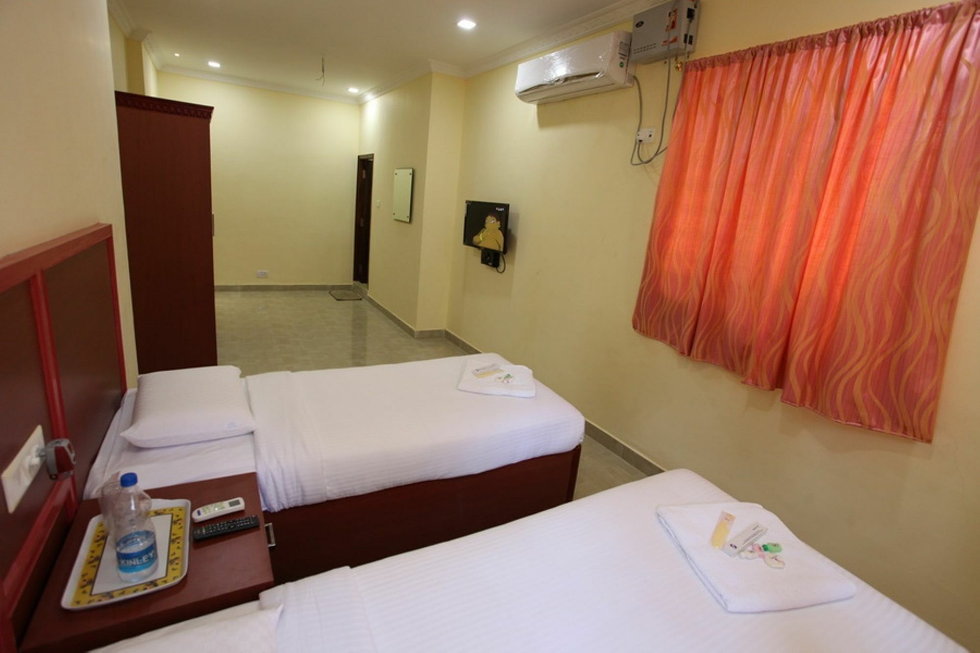 Treebo Ngh Transit 3*