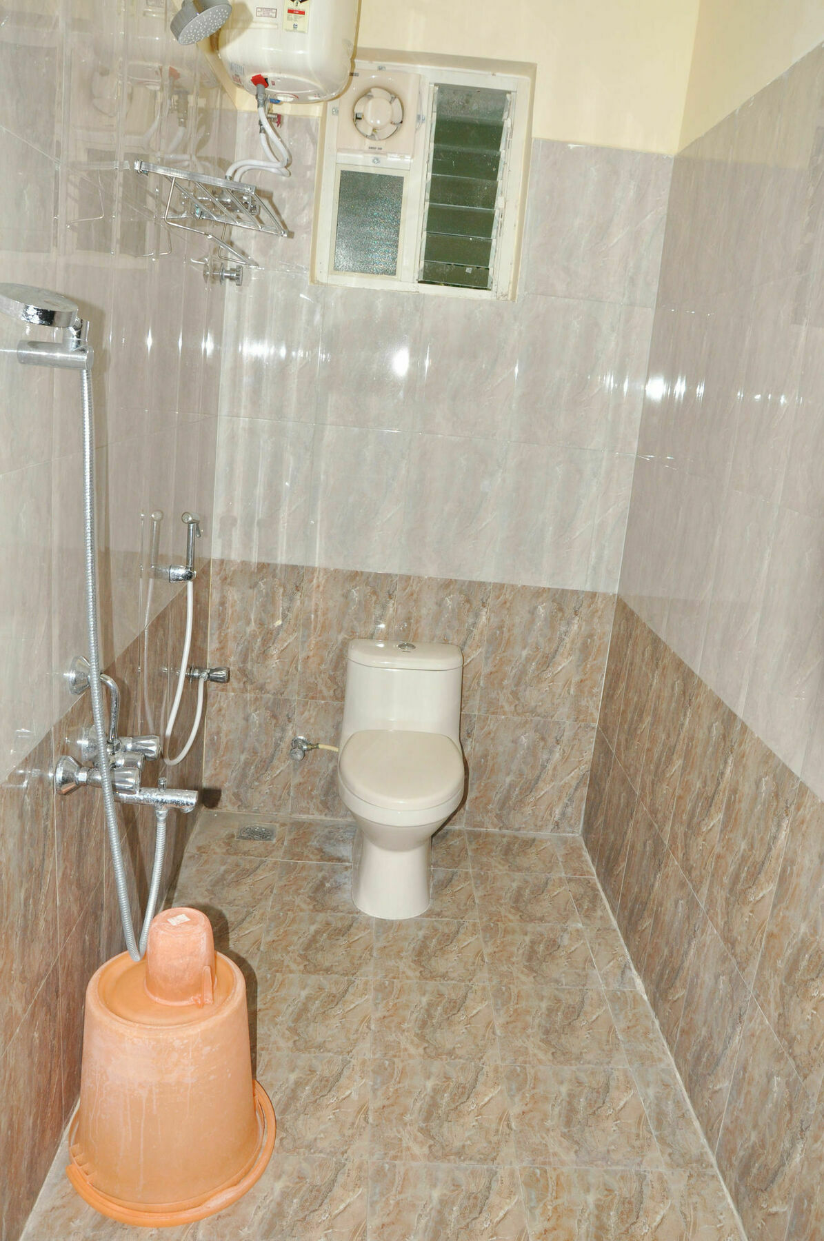 Treebo Ngh Transit 3*