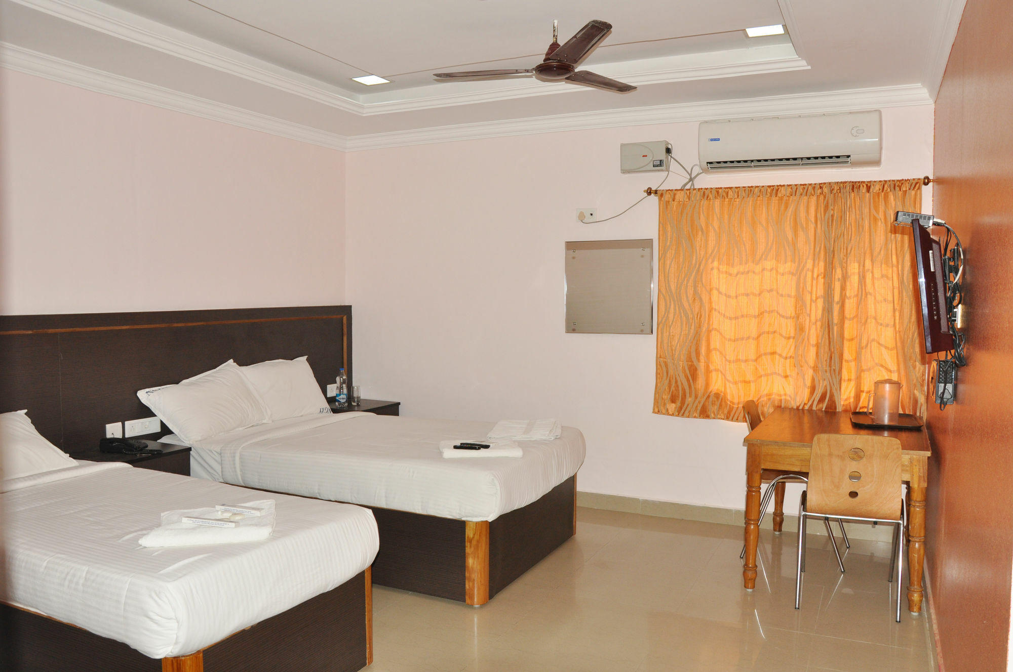 Treebo Ngh Transit 3* Chennai