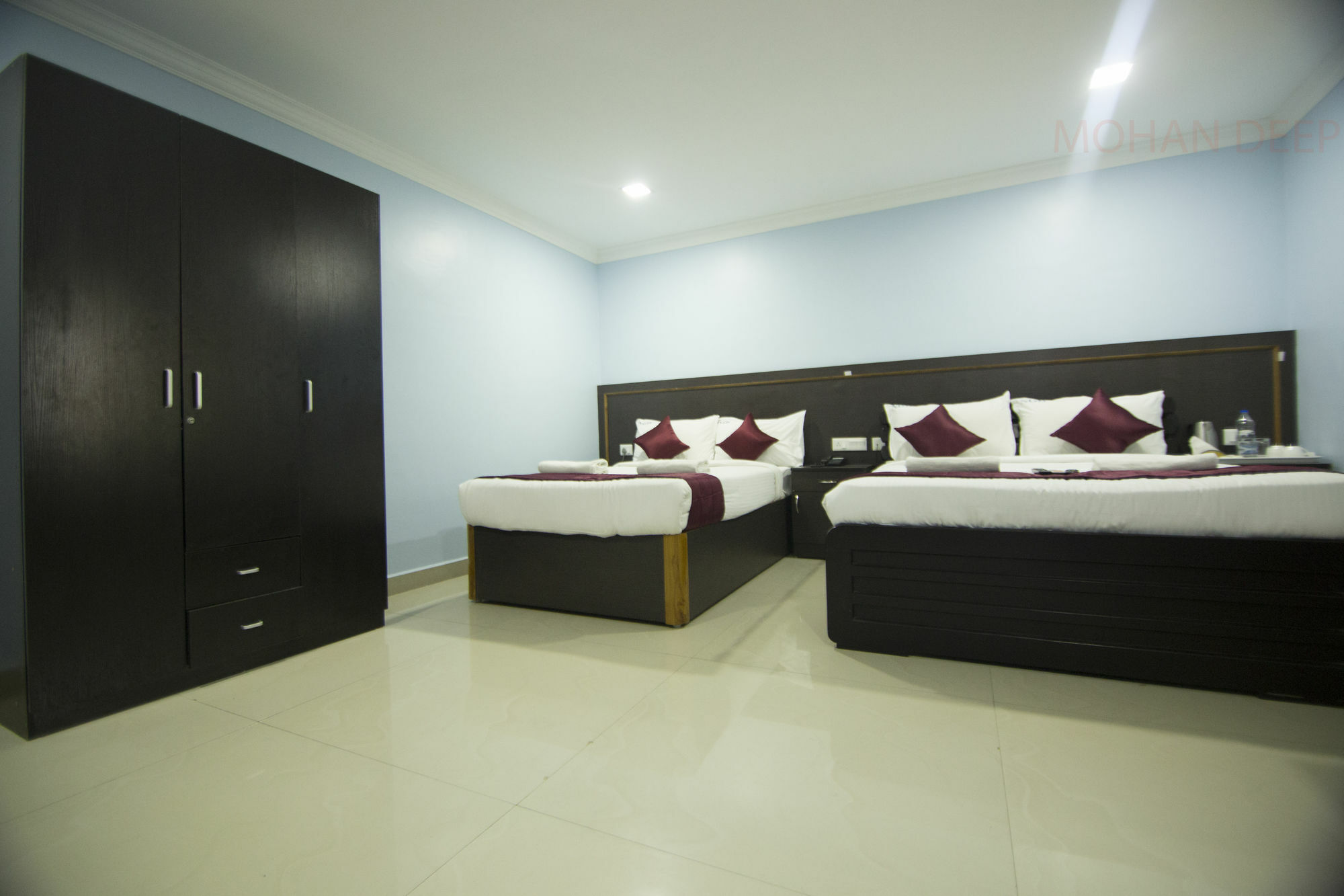 Treebo Ngh Transit 3*